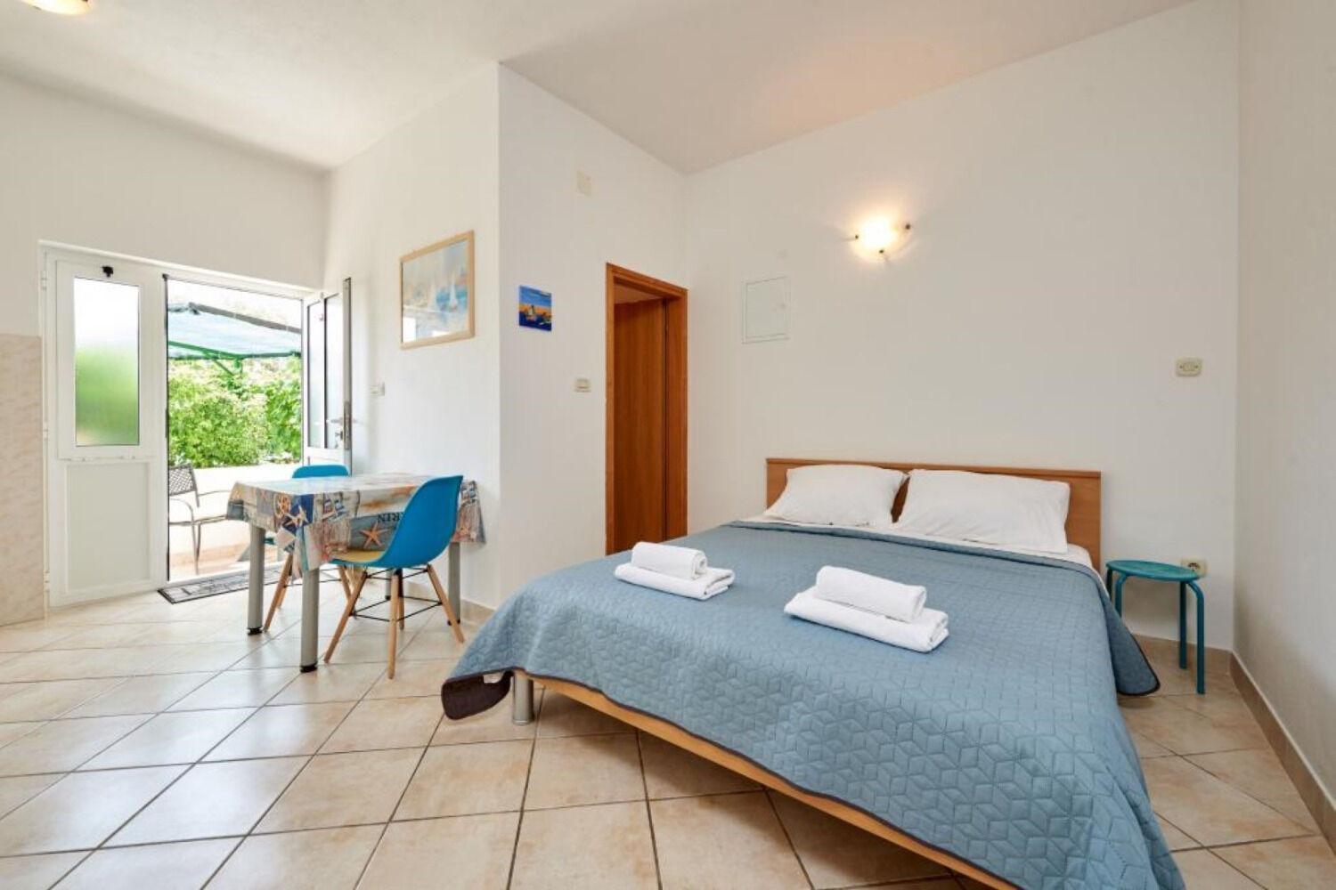 Apartments Mare - 30 M From Pebble Beach Seget Vranjica Exterior foto